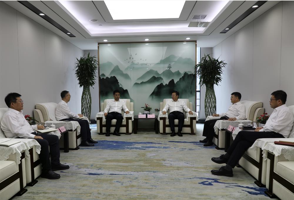 银企联袂赋能财产成长！北京银行济南分行 一行到产发团体漫谈交换